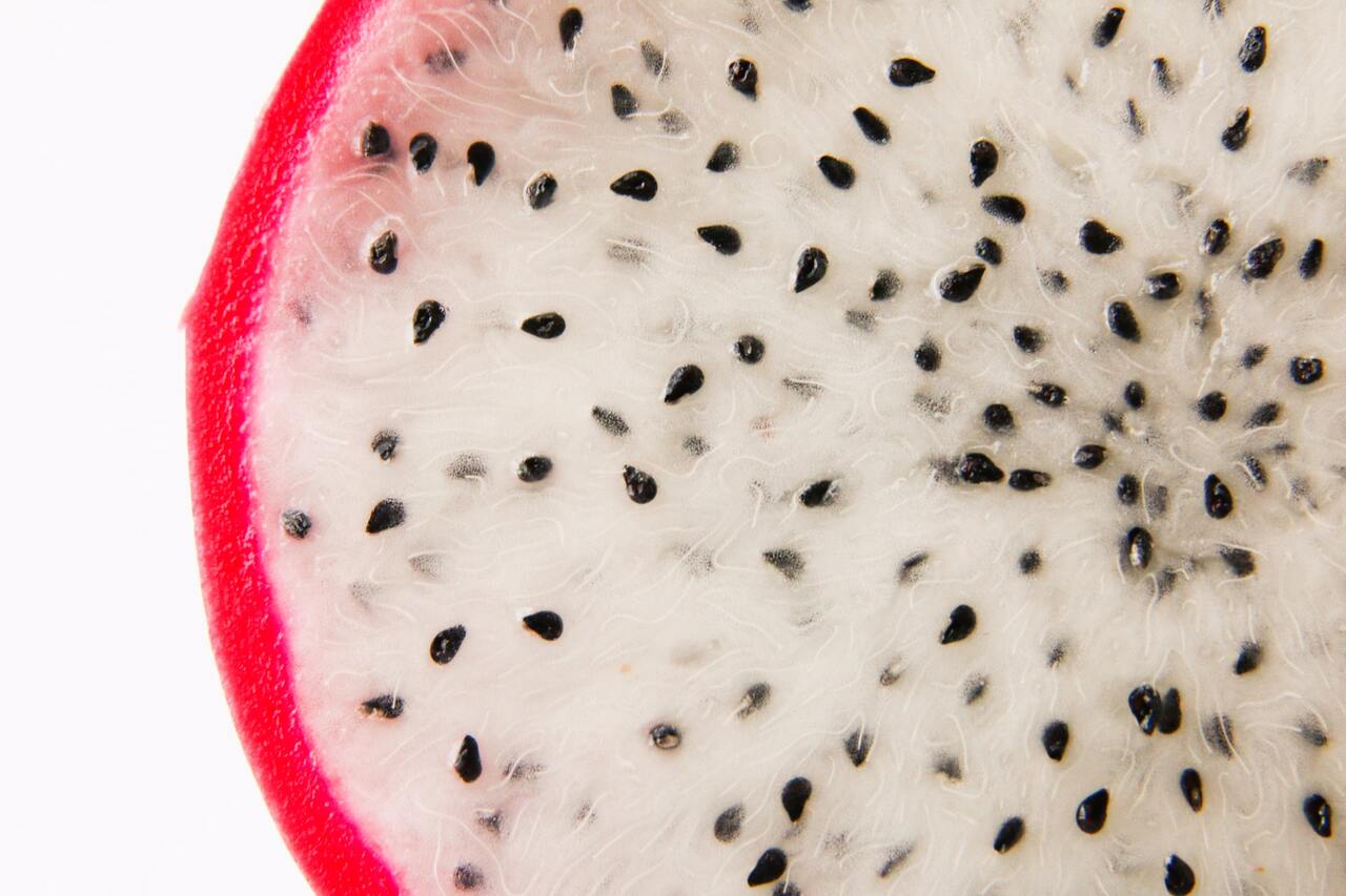 6 Manfaat Buah Naga Untuk Wajah – Jerawat dan Kerutan Terusir!