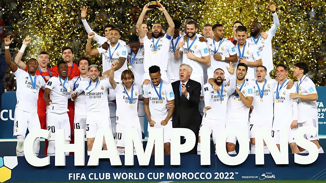 Mantap!! real madrid bawa pulang trofi piala dunia antarklub
