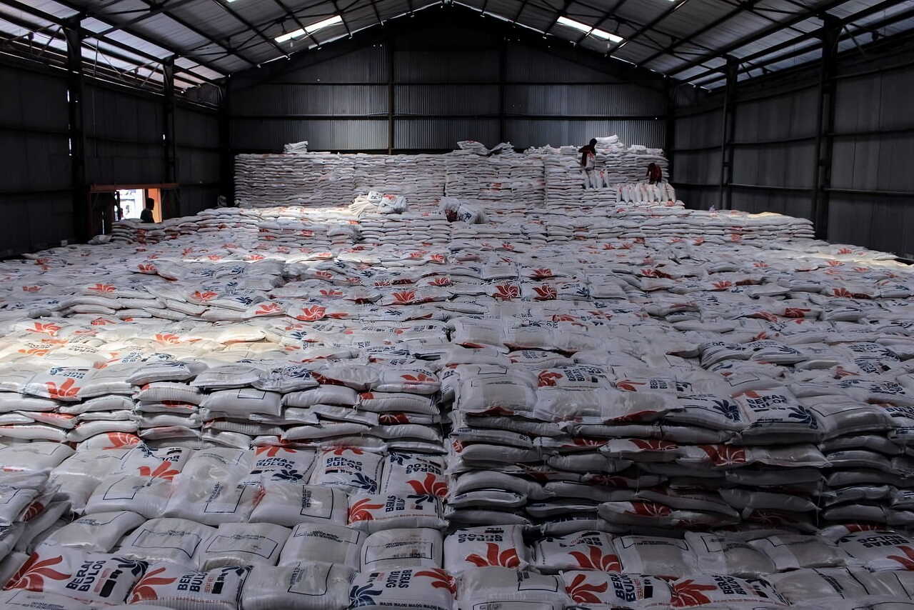 Meski terlihat tidak menarik, nyatanya beras bulog setara beras premium