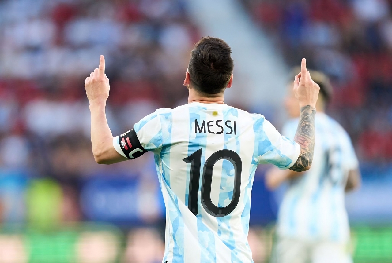 Singkirkan mbappe dan benzema, messi jadi pemain terbaik fifa 2022