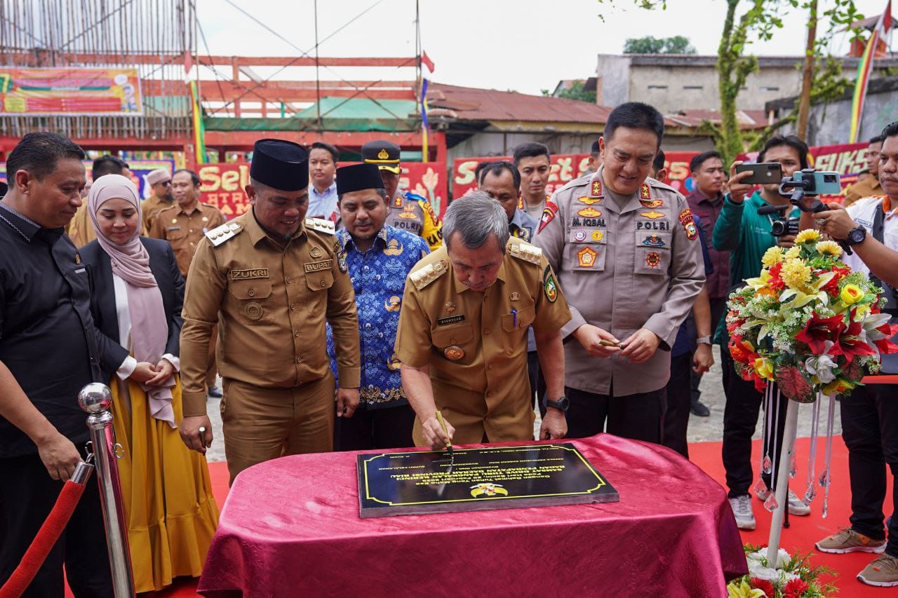 Taat bayar pajak, 28 perusahaan ini dapat penghargaan dari gubernur syamsuar