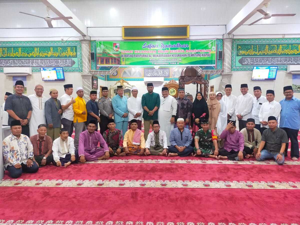 Safari ramadhan perdana camat kulim raja faisal imbau masyarakat perangi lgbt